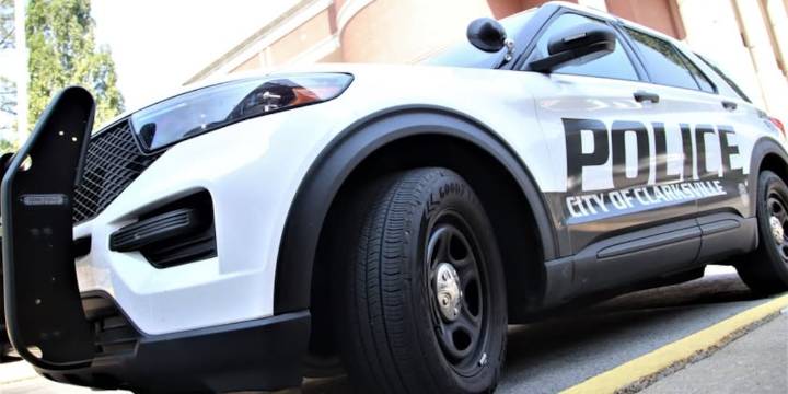 Portion of I-24 shut down due to 2 wrecks in Montgomery County