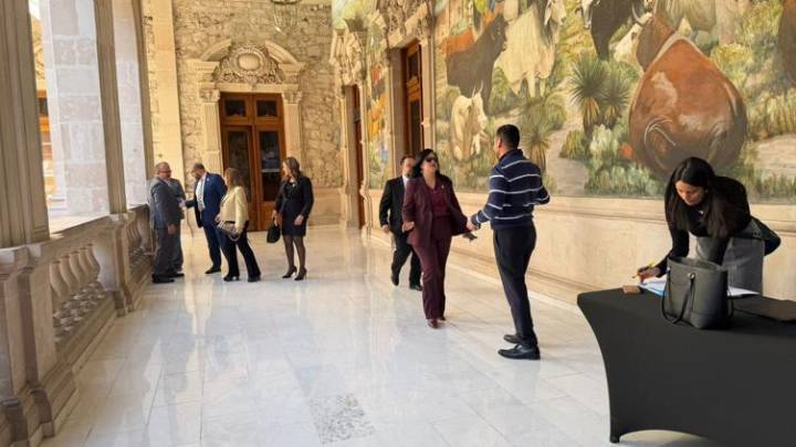 Realiza Maru brindis con magistrados