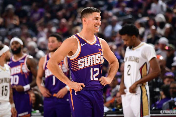Suns vs. Lakers odds, prediction: NBA picks, props, best bets Monday