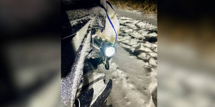 ‘An attempt was made’: Deputies catch driver using flashlight for headlight