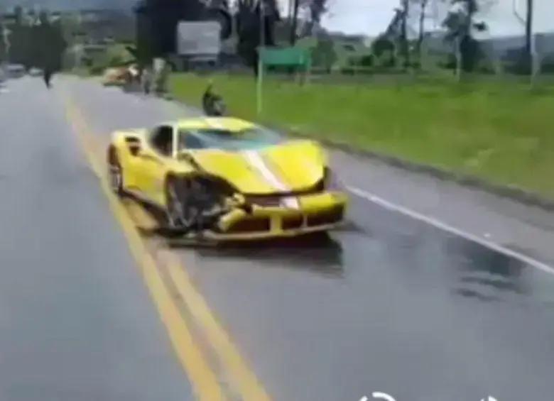 El empresario detrás del Ferrari accidentado en Cundinamarca: esto se sabe del siniestro que dejó un motociclista muerto