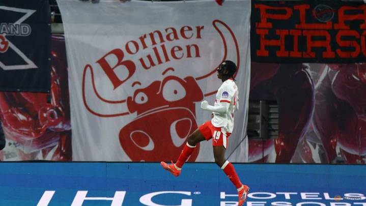 Leipzig dismantle Frankfurt 6-0 with Diomande hat