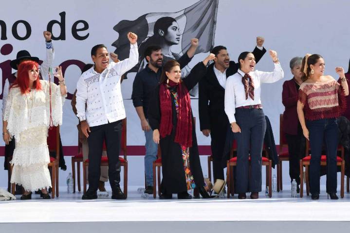 ‘Sacamos a millones de la miseria’: Brugada enciende el Zócalo con cifras de la 4T