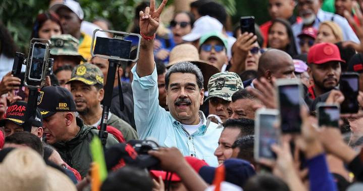 U.S. sanctions 3 of Maduro's nephews, 6 oil tankers as Venezuela pressure campaign builds