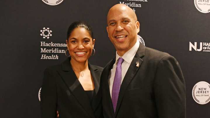 Strange Things About Cory Booker And New Wife Alexis Lewis' Relationship We Can't Ignore