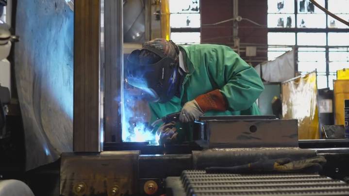 'I know I’ve done my part': Incarcerated workers in Chillicothe build ODOT plows, salt trucks
