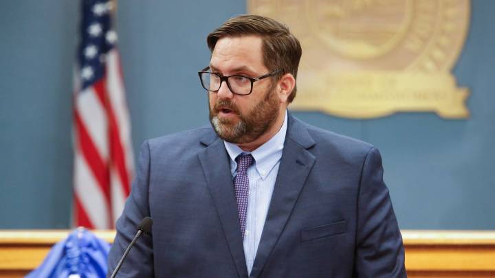 Pinellas Commissioner Latvala returns after hospital stays