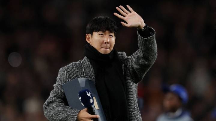 ‘Don’t forget me’: Son Heung-min bids emotional goodbye to Tottenham fans in London – WATCH