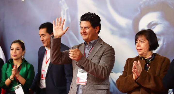 Acción Popular: Julio Chávez afirma que superó a Alfredo Barnechea y Víctor Andrés García Belaunde en consulta universal | Elecciones 2026 
