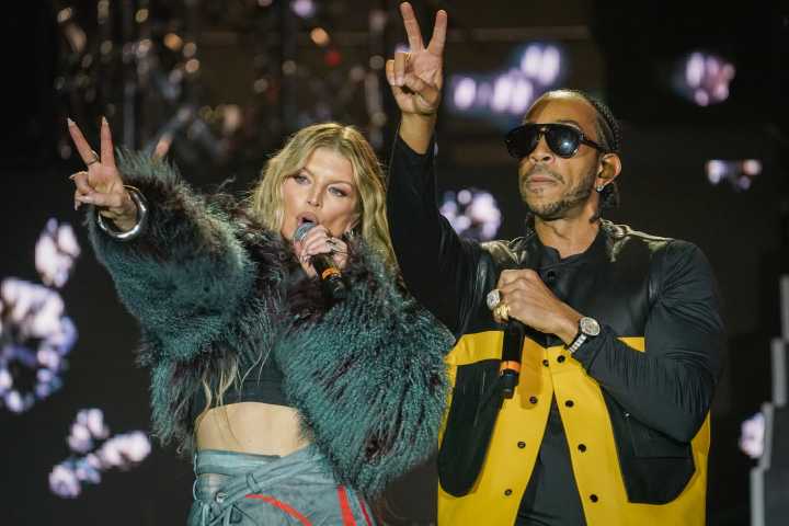 Fergie Reunites With Black Eyed Peas 8 Years After Quitting Group