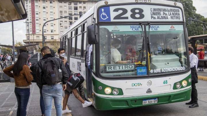 Qué tiene que pasar para que se confirme el paro de colectivos de este viernes 5 de diciembre