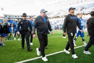 Kentucky ousts Stoops after 13 years as coach