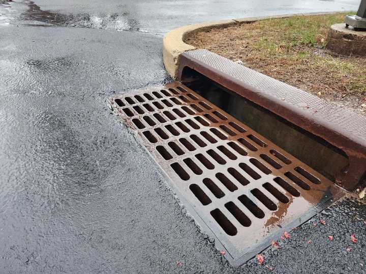 NJ weather: Cold rain and limited snow make for a sloppy day