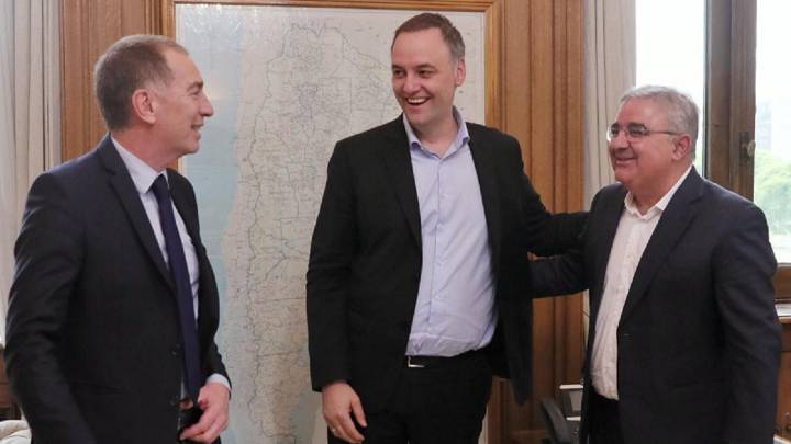 La gran estafa: tres diputados de Catamarca se van de Unión por la Patria en un fuerte guiño a Milei