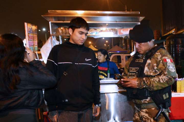 Intensifican operativos de control de identidad y verificación migratoria en Lima Sur