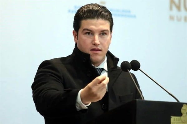 Perdona TEPJF a Samuel y MC repartición de acordeones