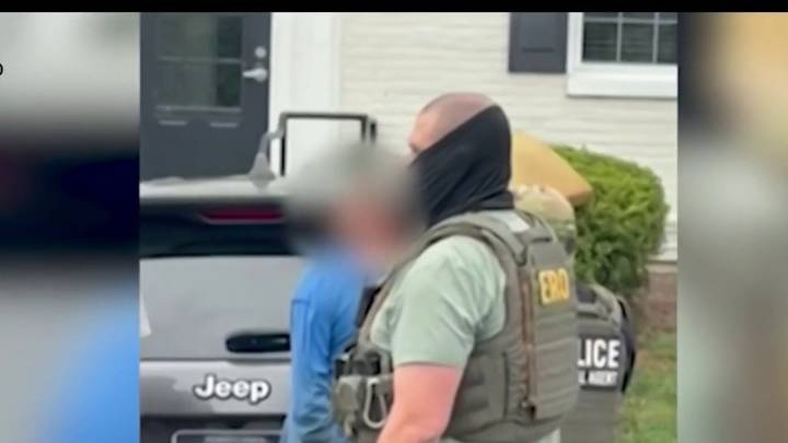 Proyecto de ley en Virginia prohibiría que agentes puedan cubrirse la cara