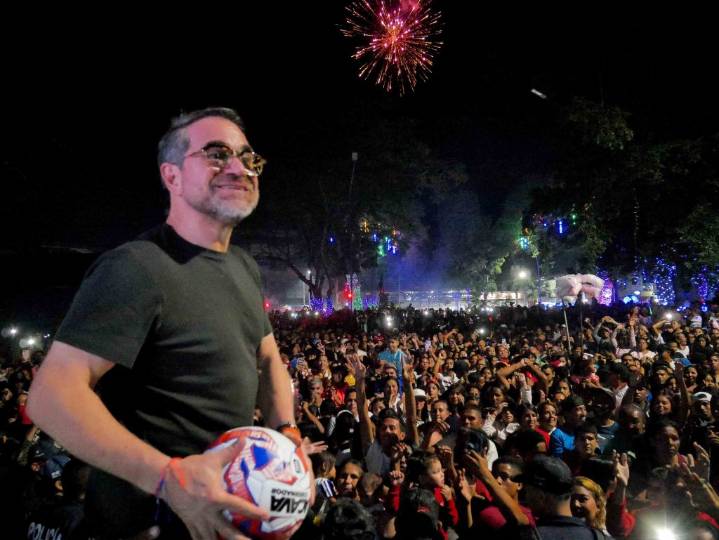 Encienden la Navidad en Carlos Arvelo con entusiasmo y alegría