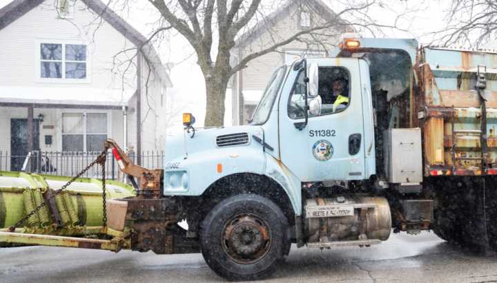 Commute home could become slippery with touch more snow on the way for Chicago area