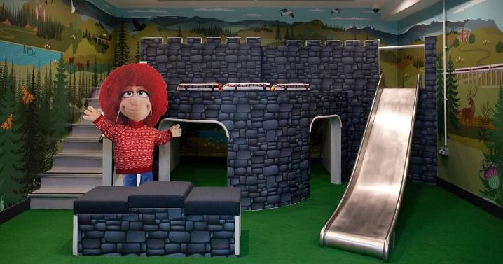 New family lounge opens at Edinburgh Waverley to entertain young passengers