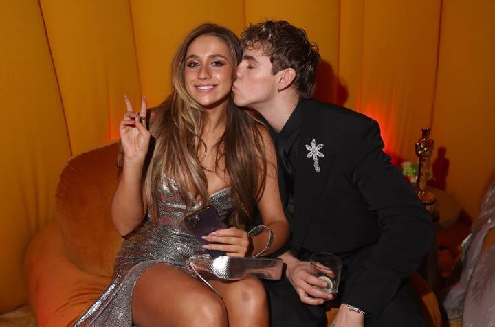 Tate McRae Opens Up About ‘Scary’ Scrutiny of The Kid LAROI Break-Up, Taylor Swift’s Shoutout: ‘I Adore Her’