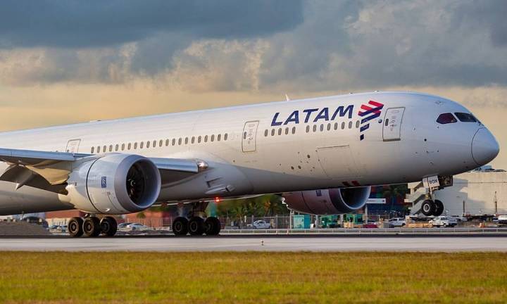 Latam Colombia paraliza vuelos a Venezuela por suspensión de permiso de operación del INAC