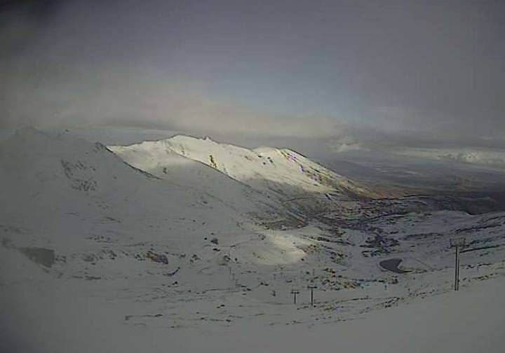 Alto Campoo abre mañana con cinco pistas y espesores de entre 15 y 30 centímetros de nieve
