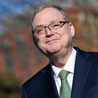 Trump hints economic adviser Hassett may be Fed chair pick