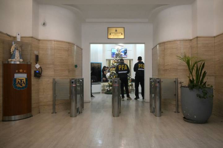 Justicia argentina allana sede de la AFA y de varios clubes de fútbol
