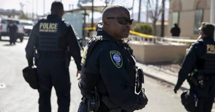 Inmigrantes preparados ante el inicio de las redadas migratorias en Nueva Orleans