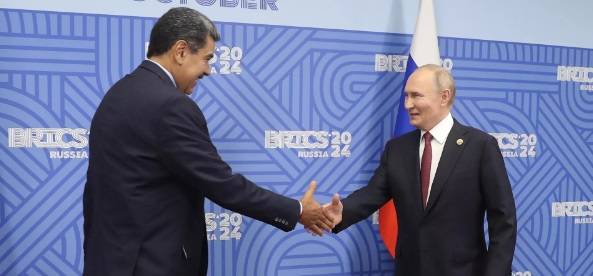 Vladímir Putin ratifica apoyo a Nicolás Maduro en llamada telefónica (+Comunicado)