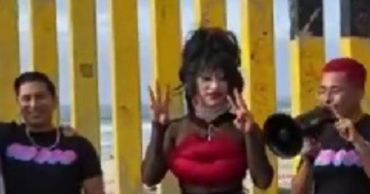 Desafían 'con besos' el estigma del VIH en la frontera México
