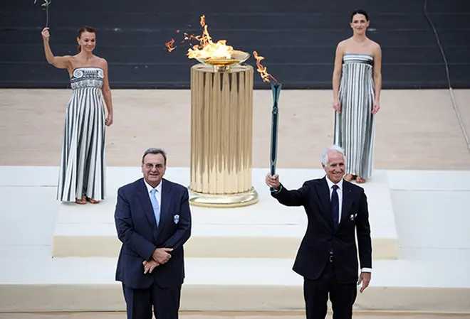 Italia inicia el recorrido olímpico con la llegada de la llama a su territorio