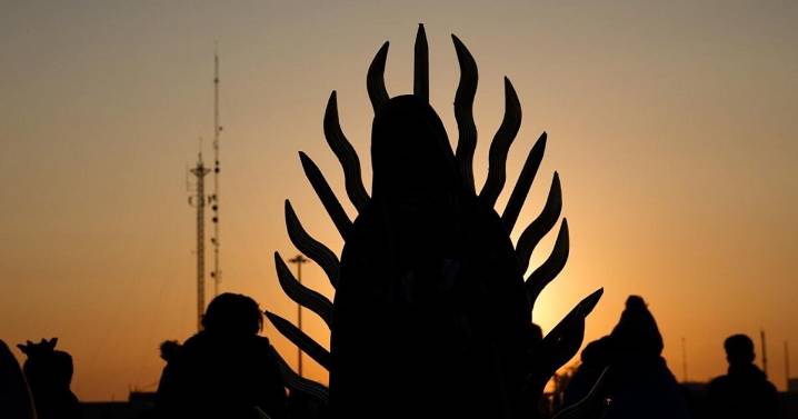 ¿12 de diciembre es feriado? Esto sí abre y esto sí cierra: bancos, oficinas y trámites en México