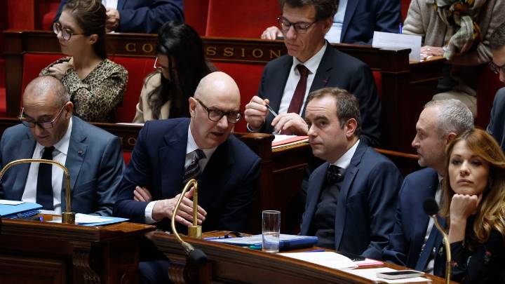 Lecornu logra su primer triunfo al sacar adelante las cuentas de la Seguridad Social