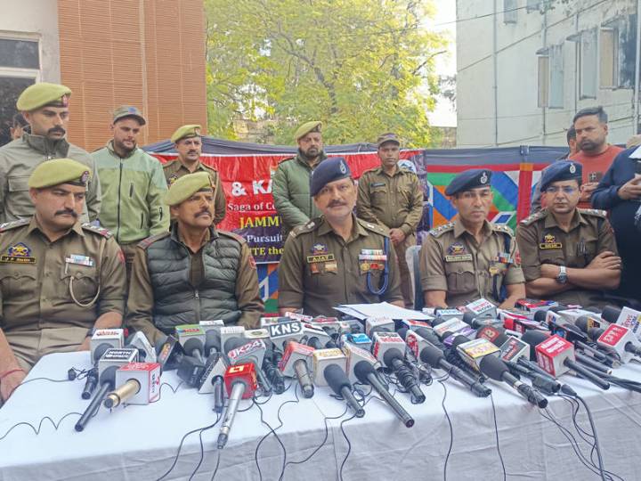 Pak-linked drug racket busted in J&K; 6 held with 5 kg heroin worth Rs 30 crore
