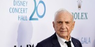 Frank Gehry, world-famous architect behind Ohr-O’Keefe Museum, dies at 96