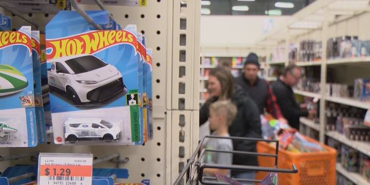 Ascendance truckers go shopping for ‘Toys for Tots’