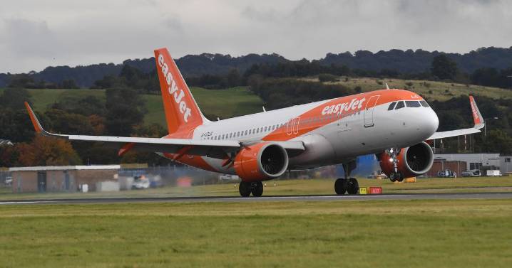 Edinburgh-bound easyJet flight diverted to Glasgow as airline apologises
