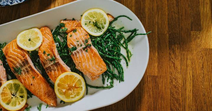 Easy salmon recipe loved by Italian chefs using three kitchen staple ingredients