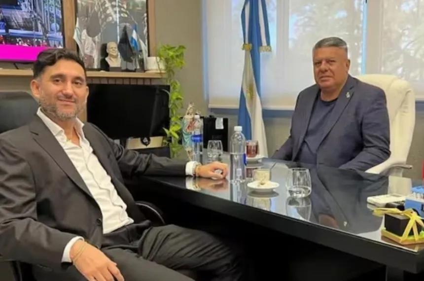 Allanan la financiera ligada al "Chiqui" Tapia