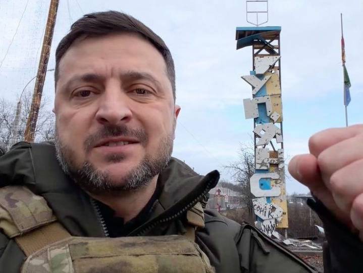 2 killed in Russia while Ukraine’s energy infrastructure is targeted