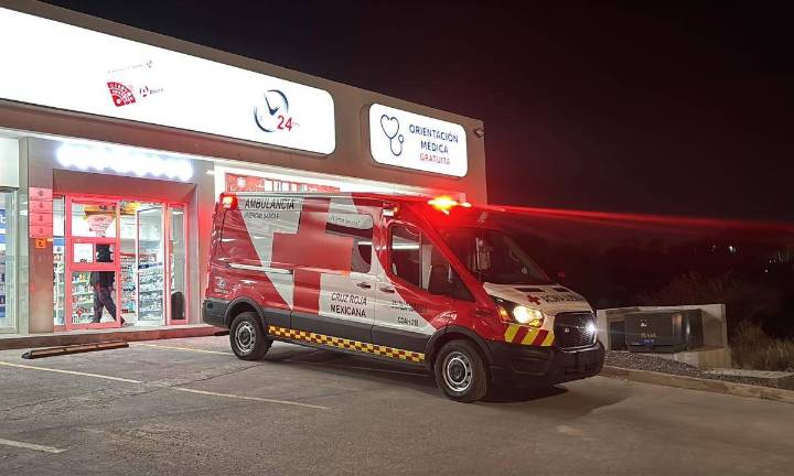 Hombre fallece en consultorio médico de farmacia, en Saltillo