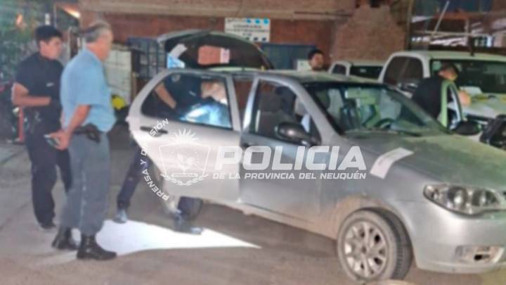 Dos detenidos por hacer compras con una tarjeta robada al padre de un policía