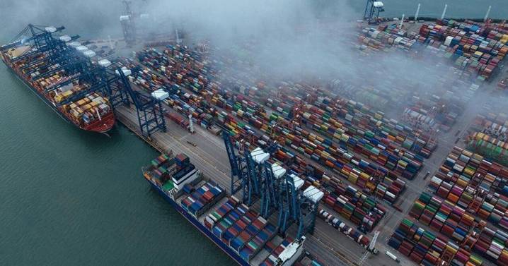 China-US freight shipping rates stabilize at lower levels as December bookings slow