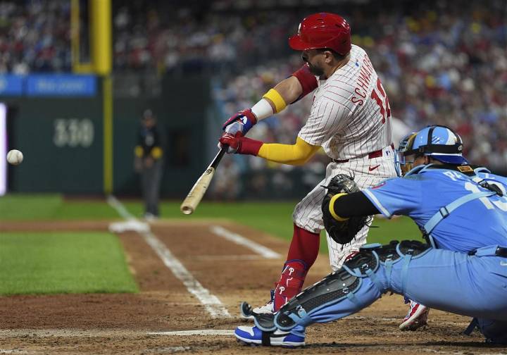 Jason Mackey: Yes, the Pirates made an offer to Kyle Schwarber. But, sadly, it's not that simple