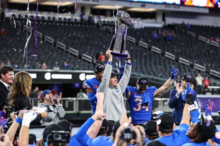 Boise State’s Spencer Danielson Matches College Football Record Only $110M Big 10 Coach Could Boast Boise State Broncos head coach Spencer Danielson wins the Mountain West conference against UNLV and 