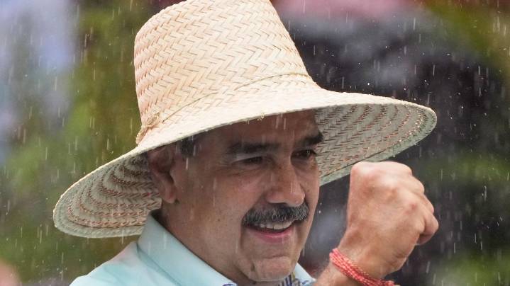 US sanctions Venezuelan President Maduro's 3 nephews as pressure campaign ratchets up