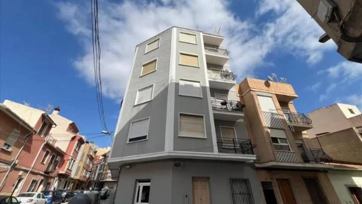 Más de 1.200 casas y pisos con okupas se venden en la Región de Murcia