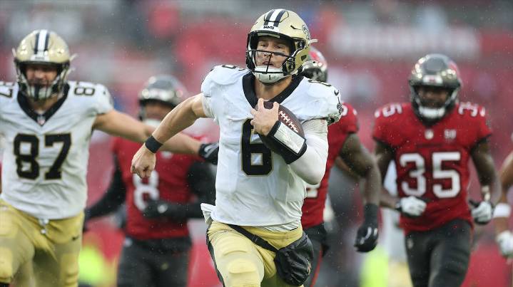 Tyler Shough pulls off Houdini act to give Saints the lead over Buccaneers